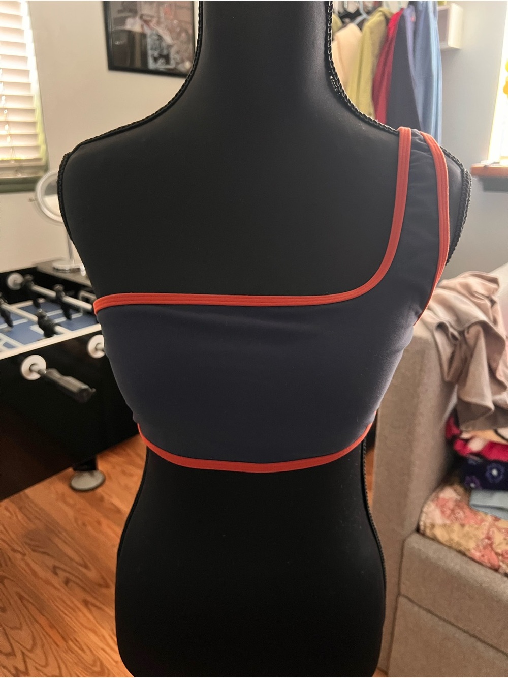 WeWoreWhat Women's One-Shoulder Crop Bralette - Navy with Coral Trim